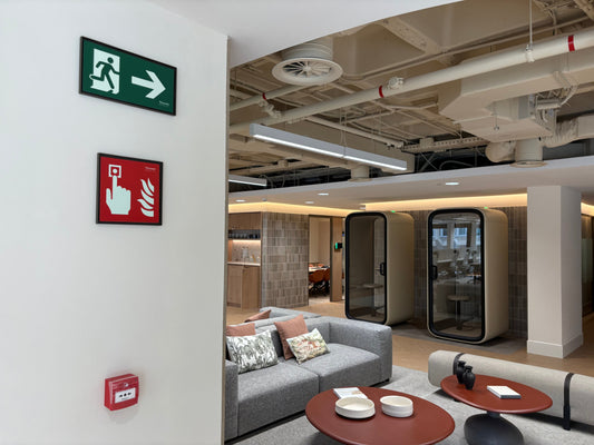 Señales Fotoluminiscentes: La Clave para una Evacuación Segura en Caso de Apagón